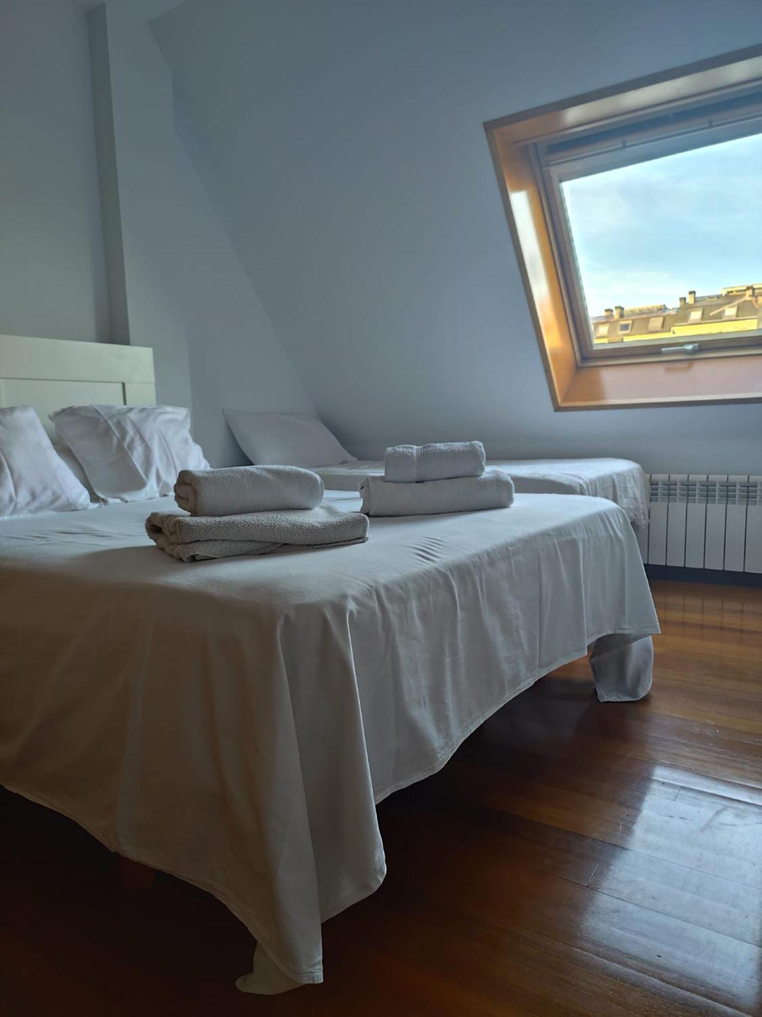 Appartamento Duplex En Naron. 4 Hab. 3 Banos Esterno foto